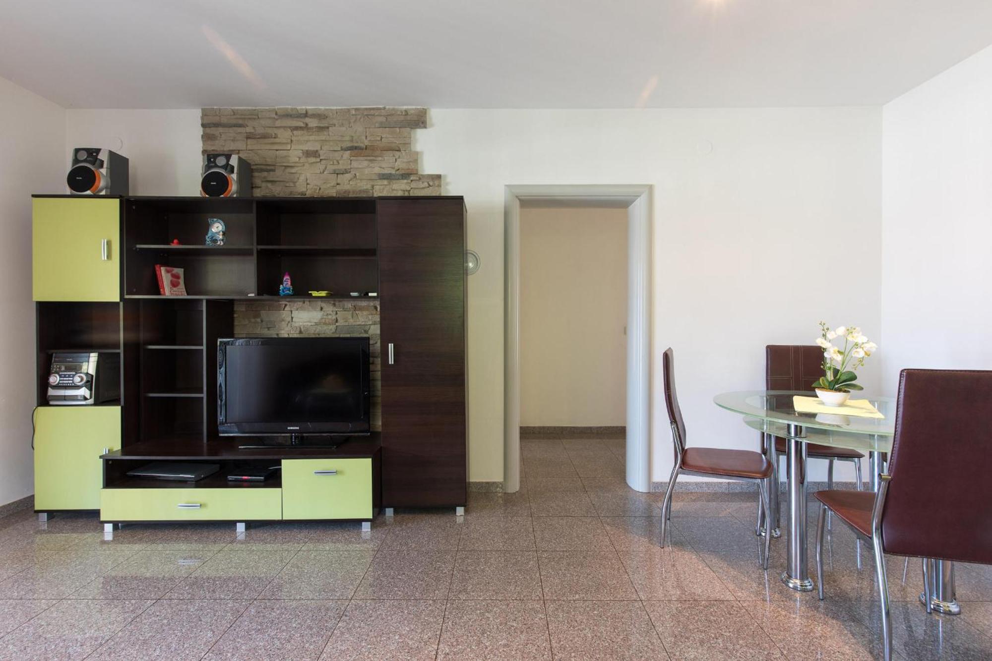 Holiday Home Ore Malinska Ngoại thất bức ảnh